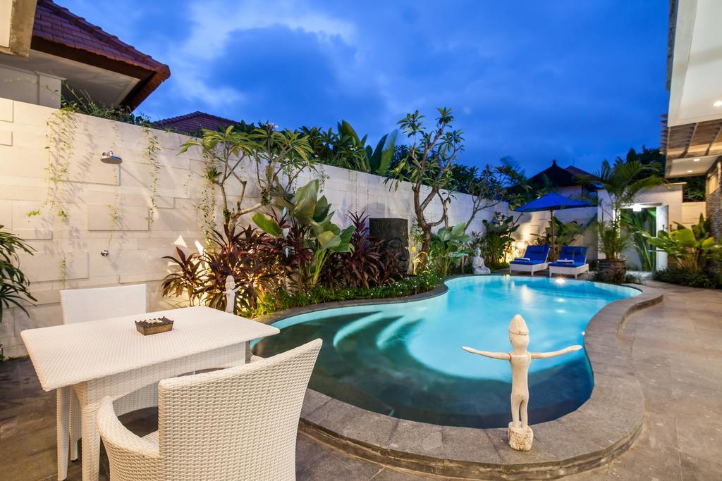 Ambermoon Villa 2 Seminyak  Ngoại thất bức ảnh