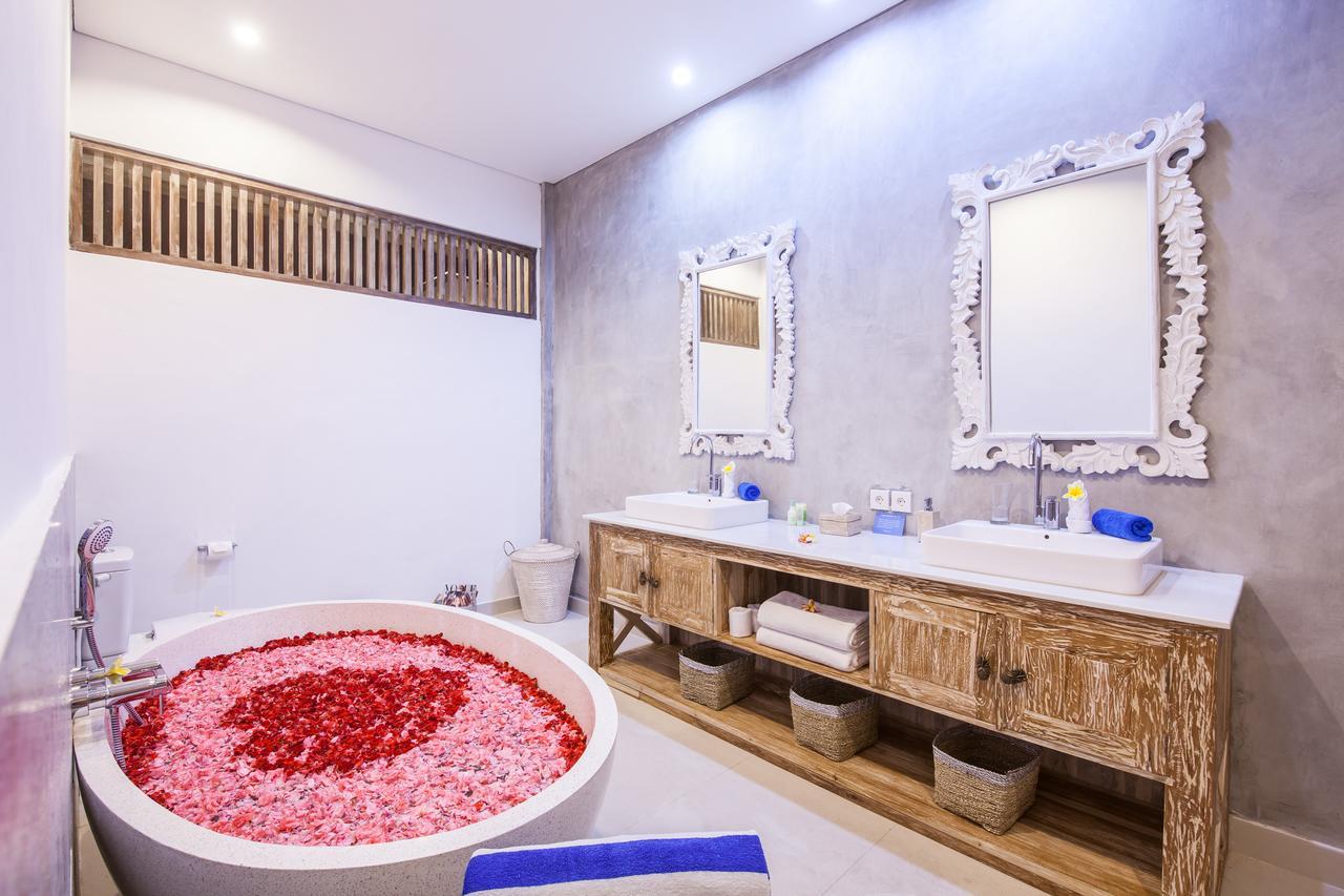 Ambermoon Villa 2 Seminyak  Ngoại thất bức ảnh